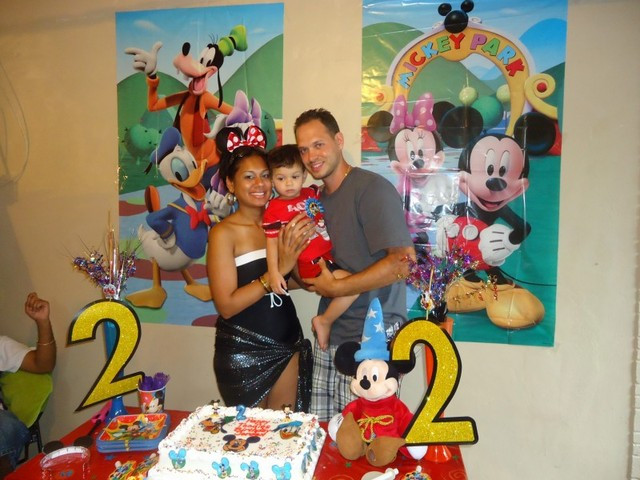 Mickey Mouse Pool Party Ideas
 Mickey Mouse Pool Party Birthday Party Ideas