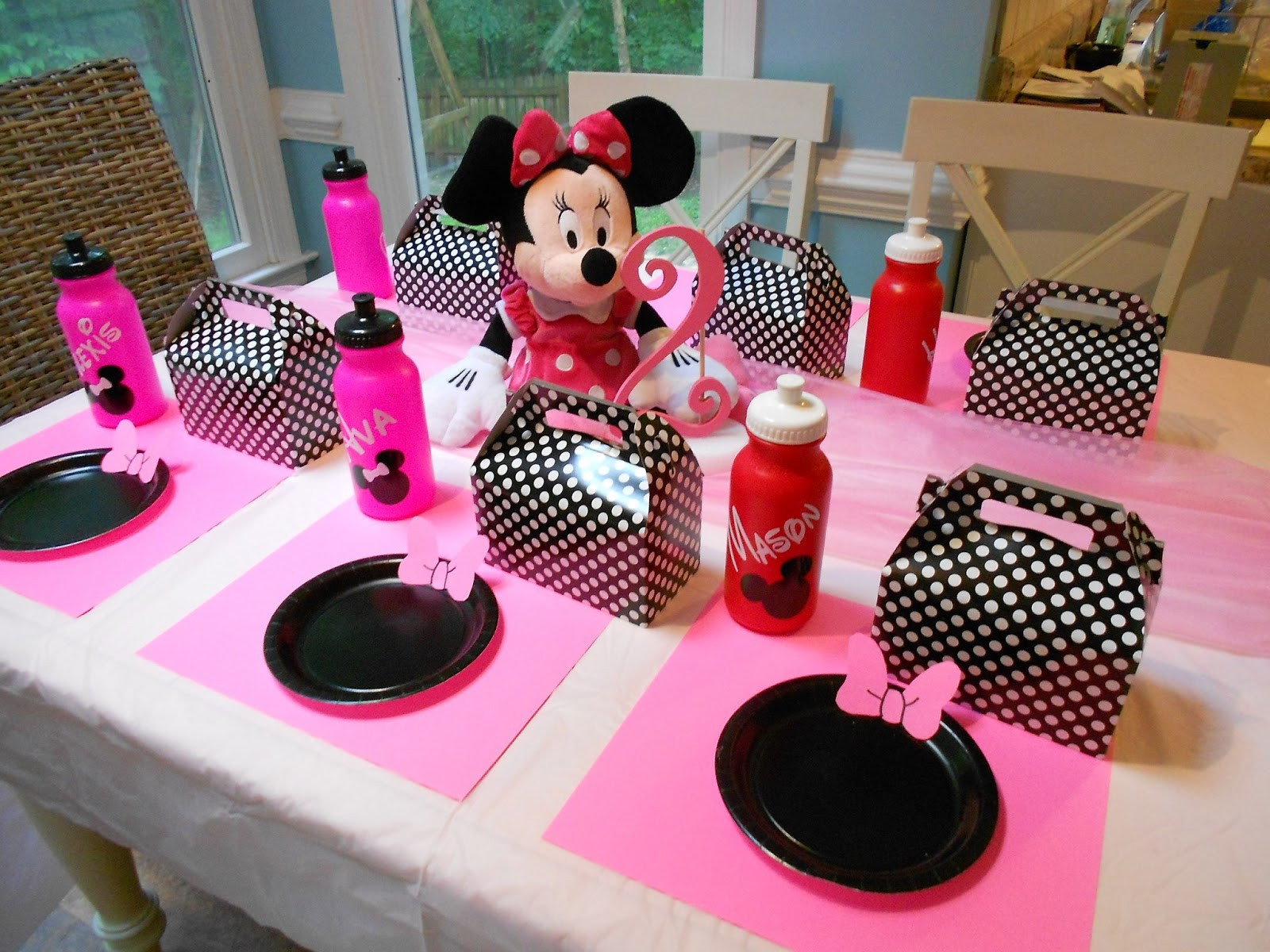 Minnie Mouse 2Nd Birthday Party Ideas
 Adventures With Toddlers and Preschoolers Minnie Mouse