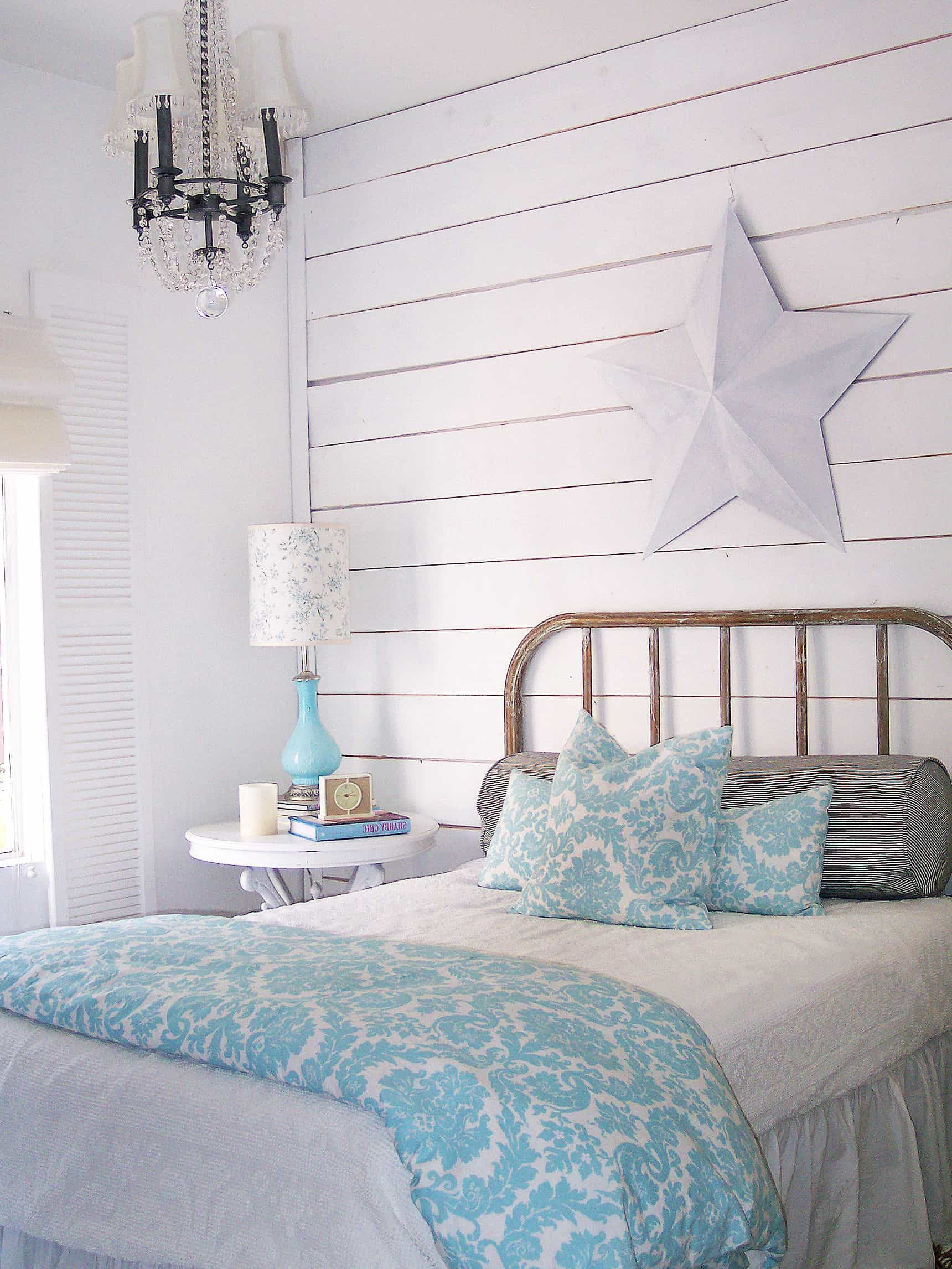 Modern Chic Bedroom
 How To Decorate A Shabby Chic Bedroom