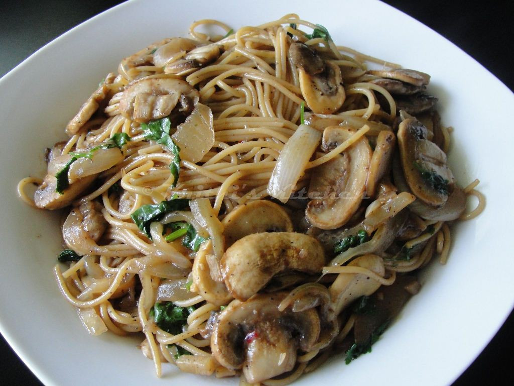 Mushroom Spaghetti Sauce Recipe
 Krithi s Kitchen Spaghetti with Mushrooms and ions