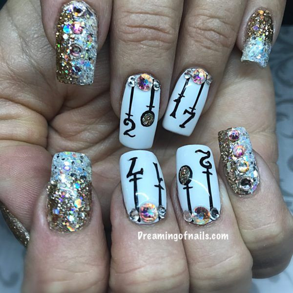 Nail Art For Christmas And New Year
 15 Gorgeous must have New Years nail art designs