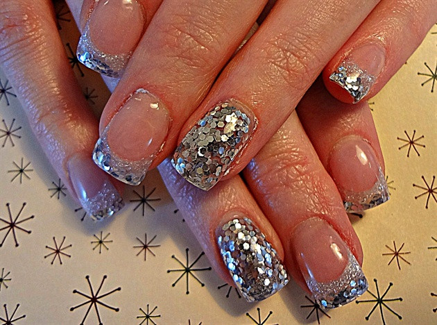 Nail Art For Christmas And New Year
 Silver New Year Nail Art Gallery