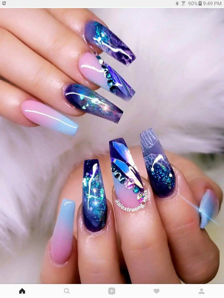 Nail Designs On Coffin Nails
 THESE COFFIN NAILS are adorable with blue nail art