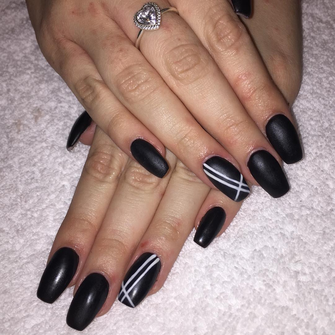 Nail Designs With Lines
 29 Black And White Acrylic Nail Art Designs Ideas