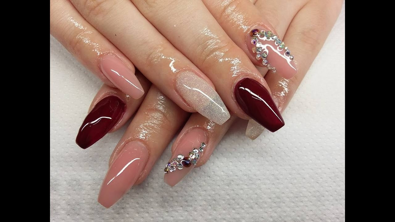 Nude And Glitter Nails
 Nude beauty with glitter [GEL NAILS]