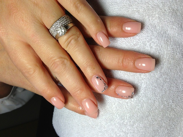 Nude Nail Designs
 40 Gorgeous Nude Nail Designs