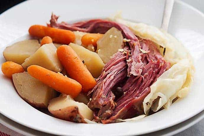 One Pot Corned Beef And Cabbage
 Easy e Pot Corned Beef and Cabbage 31 Daily