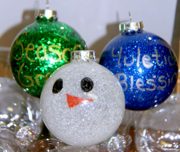 Ornament Crafts For Kids
 Christmas Crafts for Kids Glitter Ornaments