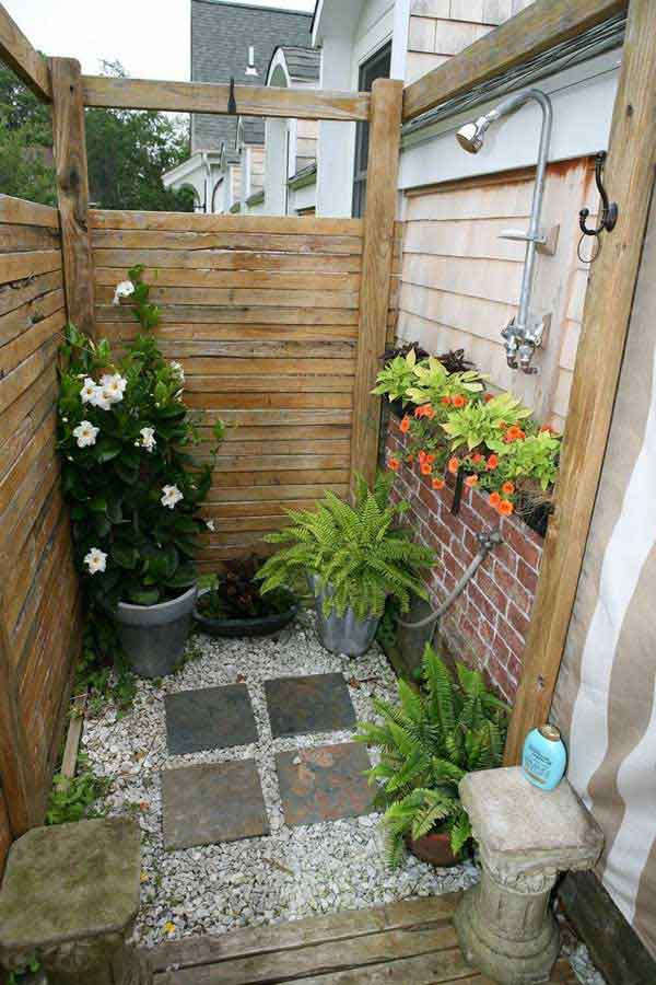 Outdoor Bathtub DIY
 30 Cool Outdoor Showers To Spice Up Your Backyard Bathtub