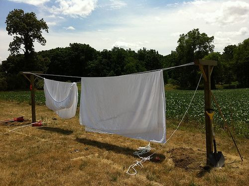 Outdoor Clothesline DIY
 43 best DIY laundry drying structures images on Pinterest