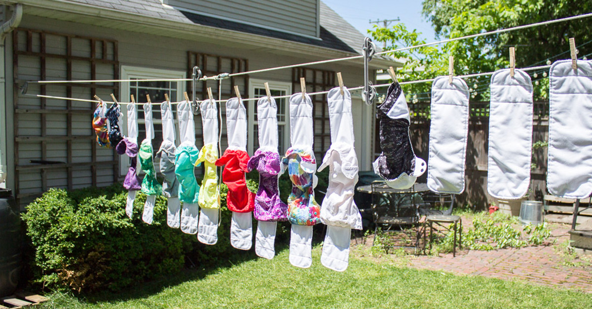Outdoor Clothesline DIY
 How To Make A DIY Pulley Clothesline