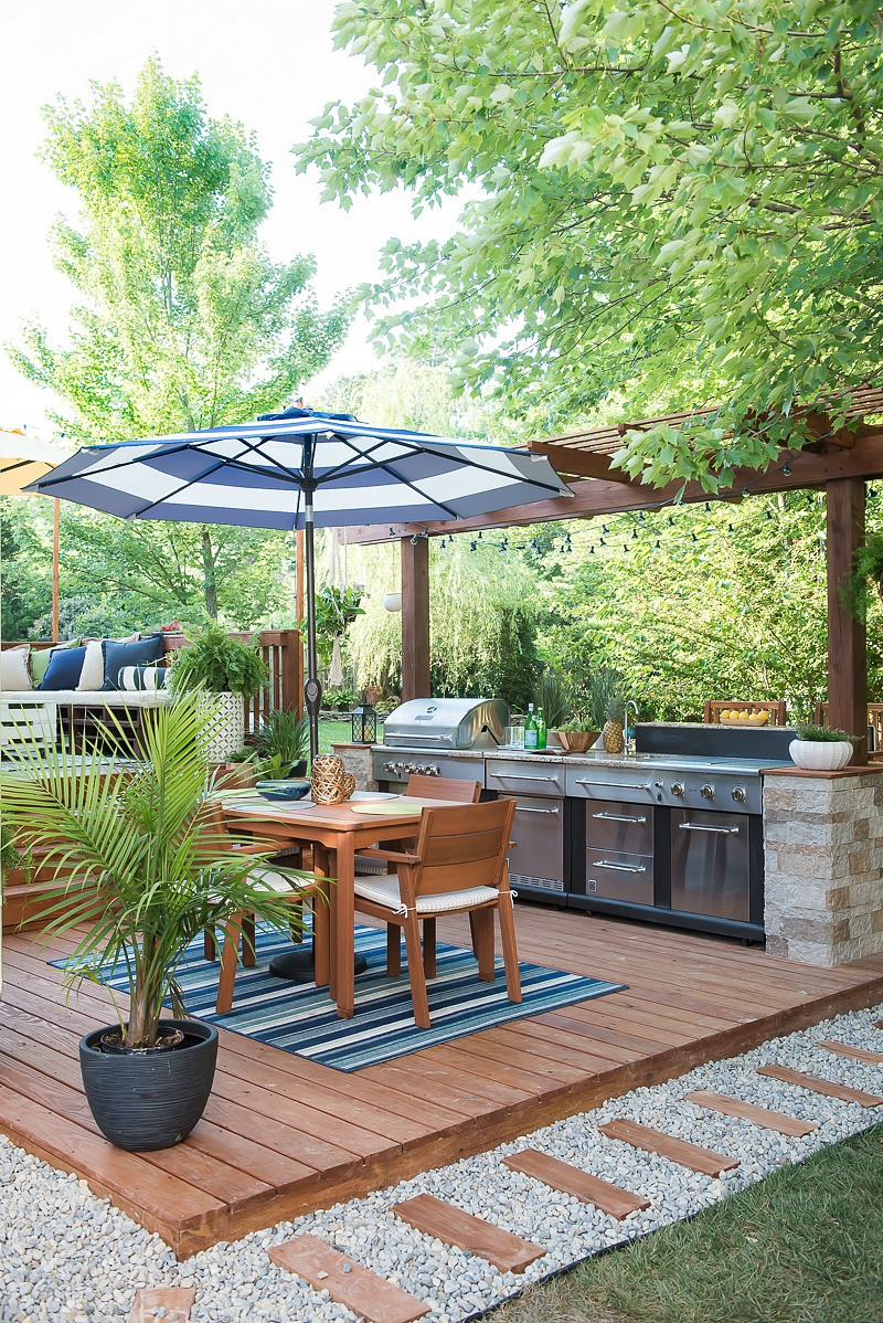 Outdoor Kitchen Patio Designs
 An Amazing DIY Outdoor Kitchen A Simple Way to Add Style