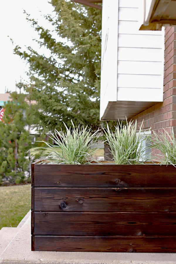 Outdoor Planter DIY
 How to Make a DIY Modern Planter Box for Under $40