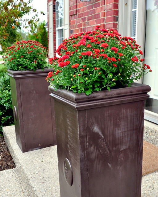 Outdoor Planter DIY
 Outdoor Planter Projects