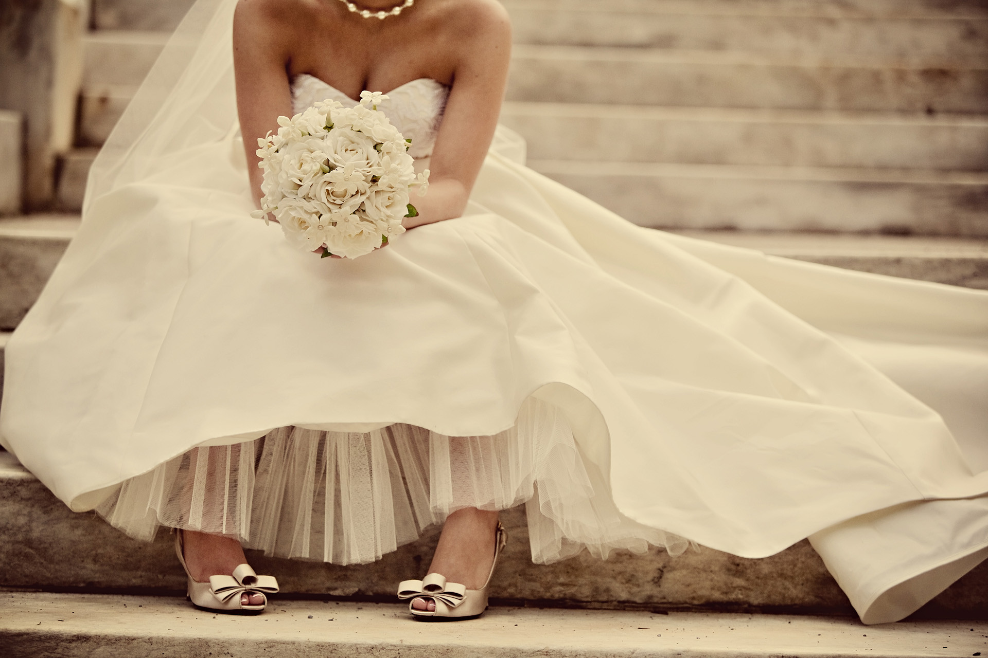 Outrageous Wedding Dresses
 10 Outrageous Celebrity Wedding Dresses
