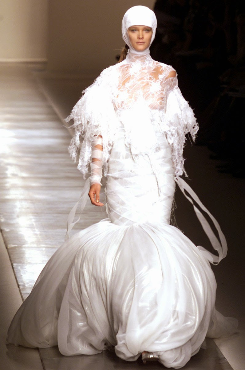 Outrageous Wedding Dresses
 The Most Over The Top Haute Couture Brides Ever