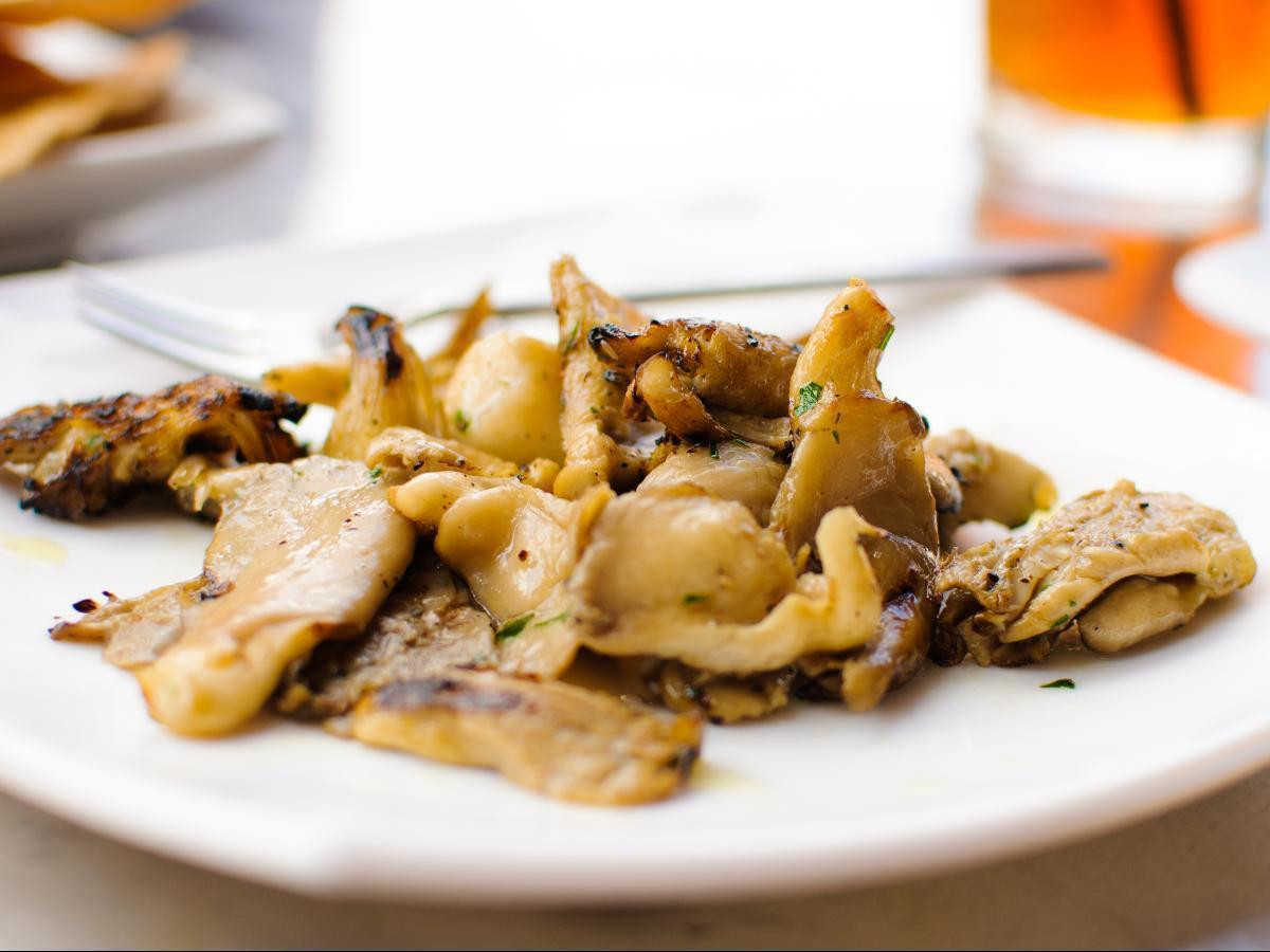 Oyster Mushrooms Recipe
 Sauteed Oyster Mushrooms Recipe and Nutrition Eat This Much