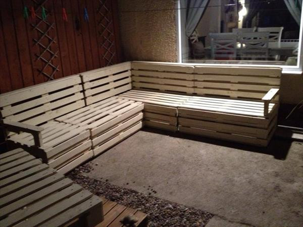 Pallet Furniture DIY Plans
 DIY Pallet Sectional Sofa and Table Ideas