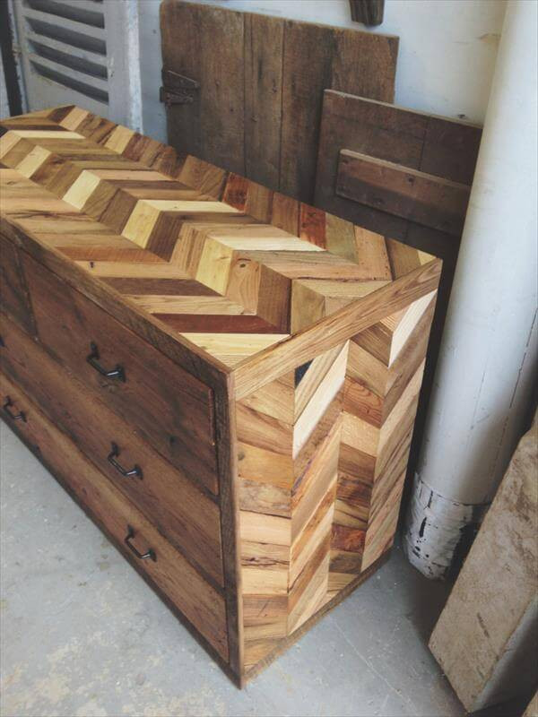 Pallet Furniture DIY Plans
 Rustic Dresser Made from Pallets
