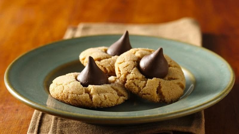 Peanutbutter Kiss Cookies Recipe
 Peanut Butter Kiss Cookie Recipes BettyCrocker
