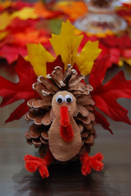Pinecone Turkey Craft Kids
 Gobble gobble Holiday