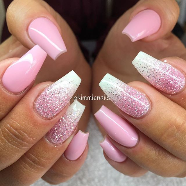 Pink And Glitter Nails
 47 Playful Glitter Nails That Shines From Every Angle