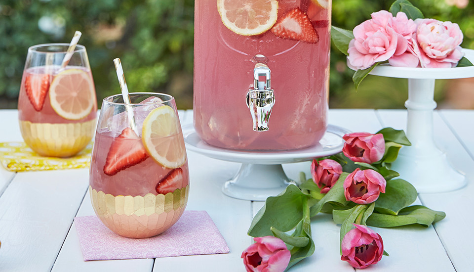 Pink Lemonade Punch Recipes For Baby Shower
 Pink Punch Recipes You re Gonna Love Tulamama