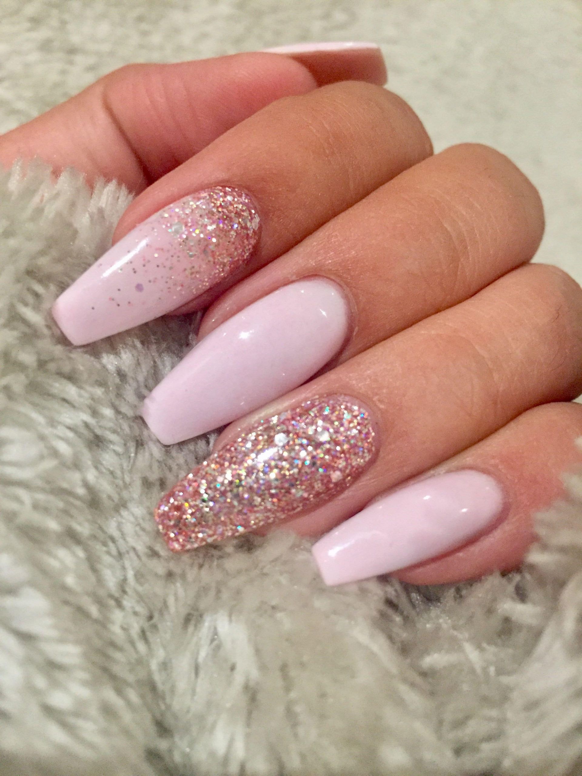 Pink Nails With Gold Glitter
 7 Fresh Acrylic Nail Designs Matte Light Oink and Gold
