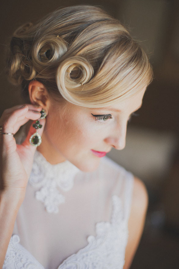 Pinup Wedding Hairstyles
 57 Vintage Wedding Hairstyles You Love To Try MagMent