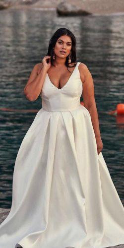 Plus Size Simple Wedding Dresses
 33 Plus Size Wedding Dresses A Jaw Dropping Guide