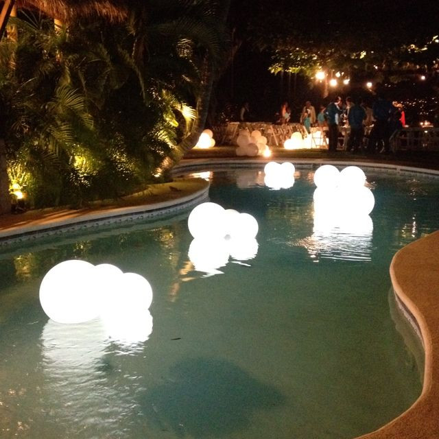 Pool Wedding Decorations
 Swimming pool decor for outside weddings WP Eventos Mexico Acapulco weddings