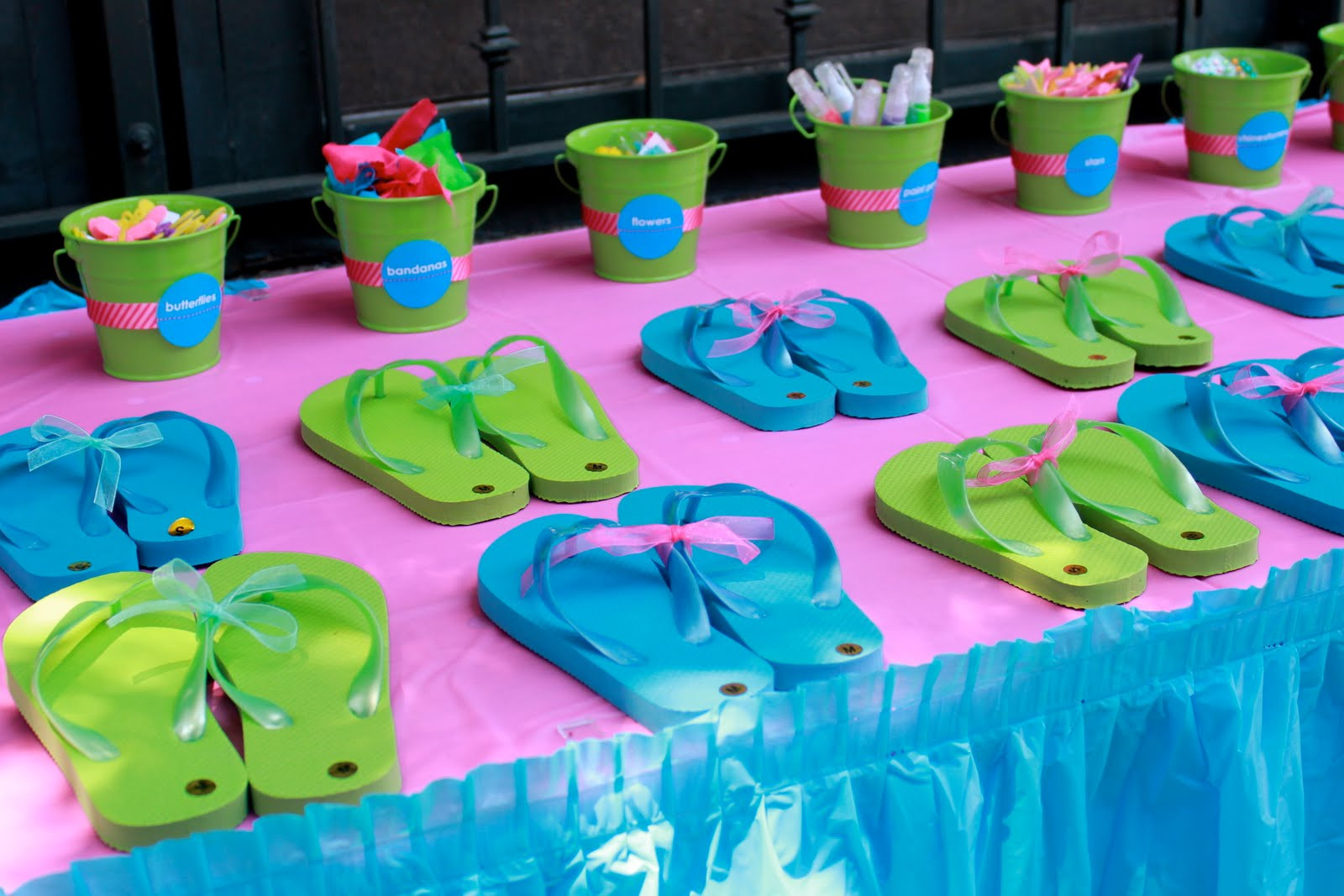 Poolside Birthday Party Ideas
 design baby room gazee