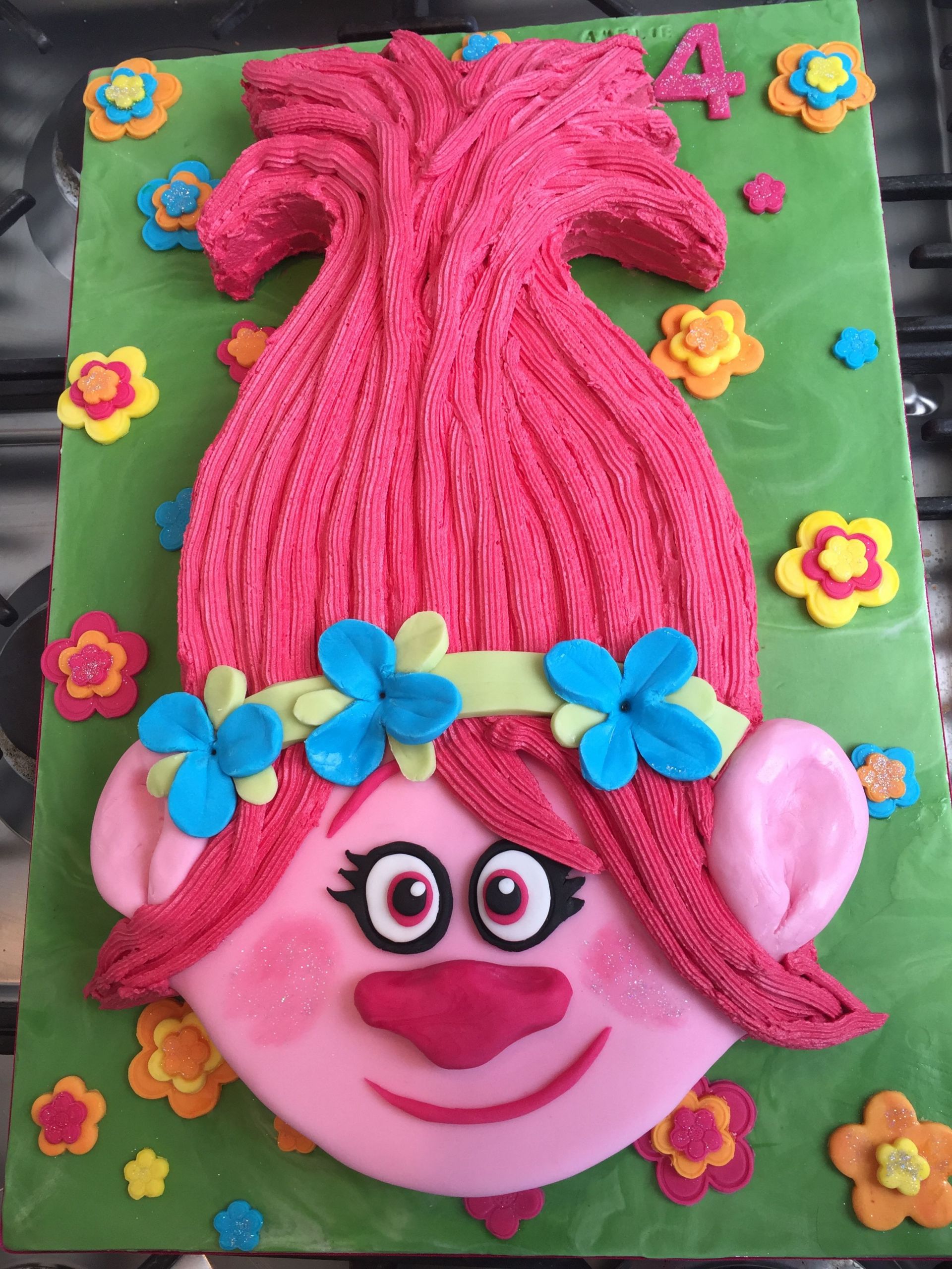 Poppy Troll Party Ideas
 Princess Poppy Trolls Cake