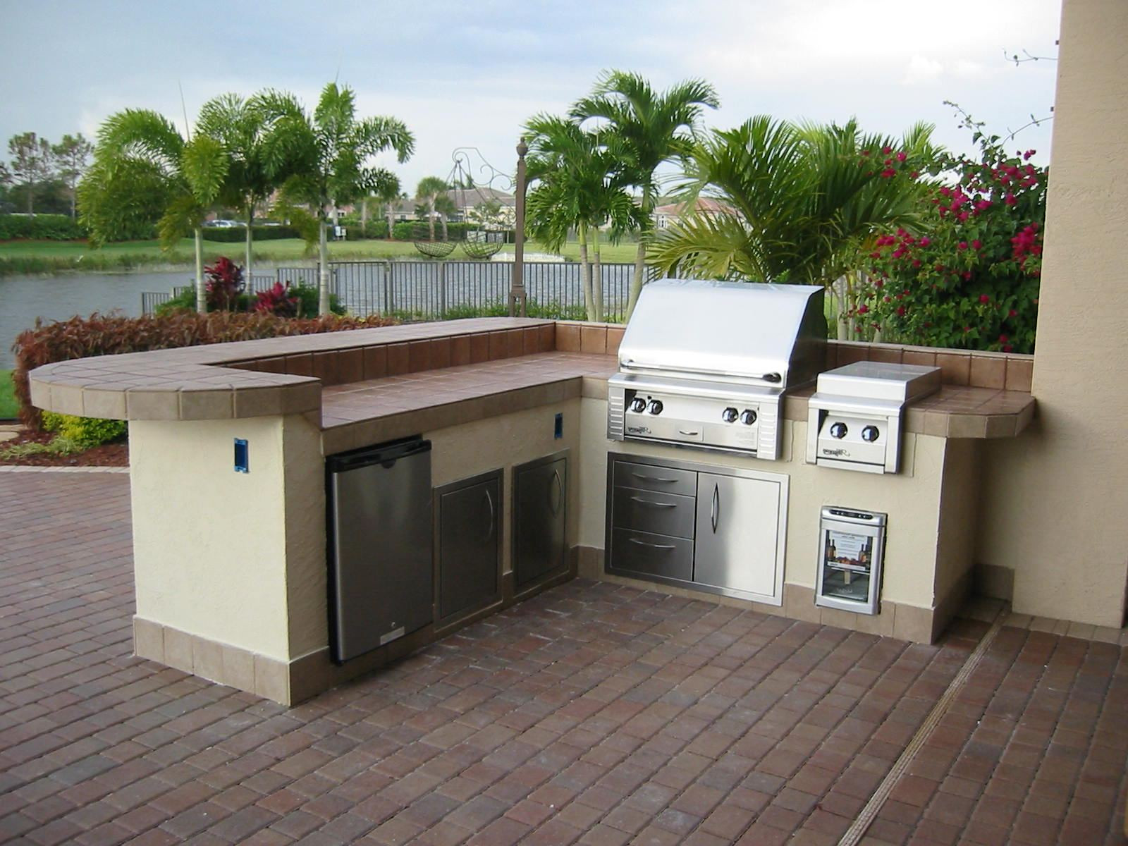 modular outdoor kitchen with sink