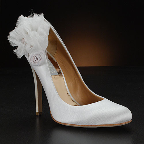 Pretty Wedding Shoes
 Beautiful Wedding Shoes with Flower Accents All About