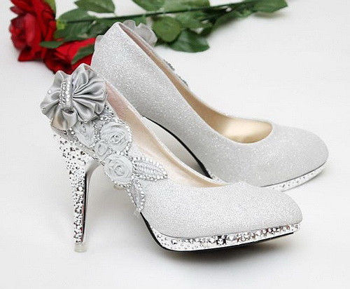Pretty Wedding Shoes
 New Silver beautiful Vogue lace Flowers Crystal High Heels