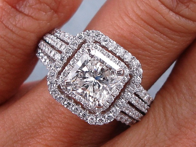 Radiant Cut Diamond Engagement Rings
 2 26 CTW RADIANT CUT DIAMOND ENGAGEMENT RING F VS2