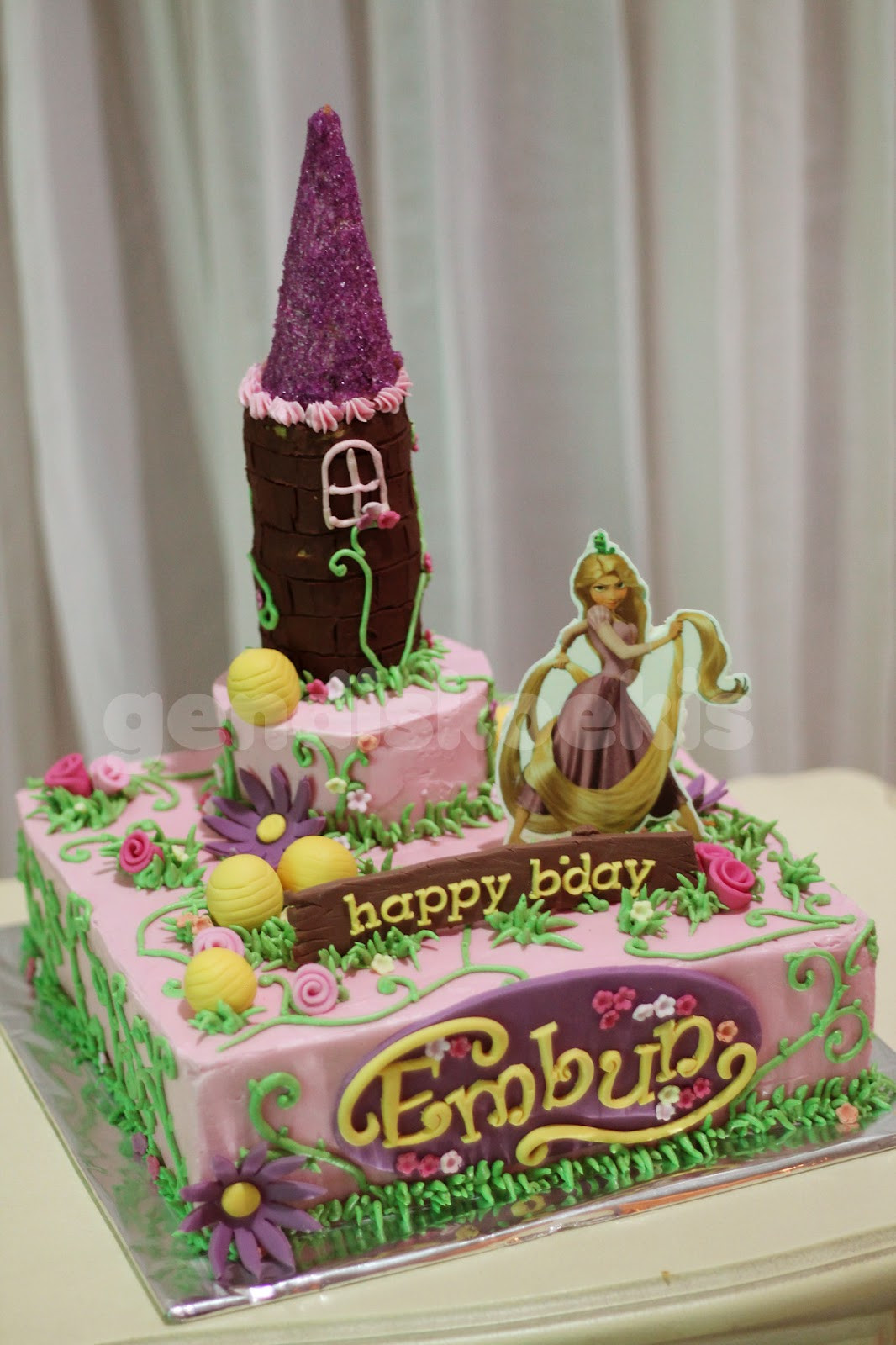 Rapunzel Birthday Cake
 GENDISKOEKIS Rapunzel Birthday Cake
