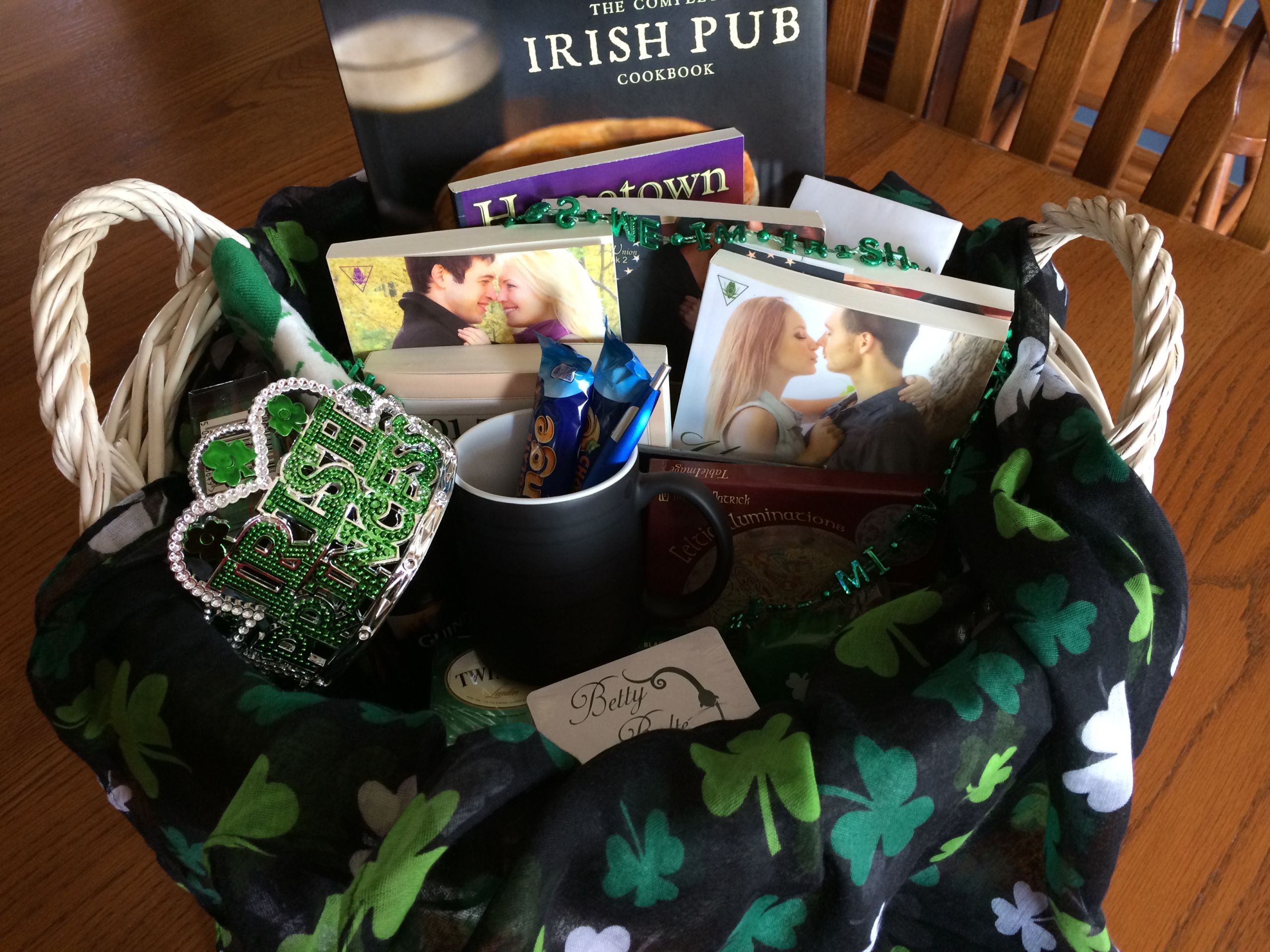 Readers Gift Basket Ideas
 Putting To her Gift Baskets for Readers writerslife