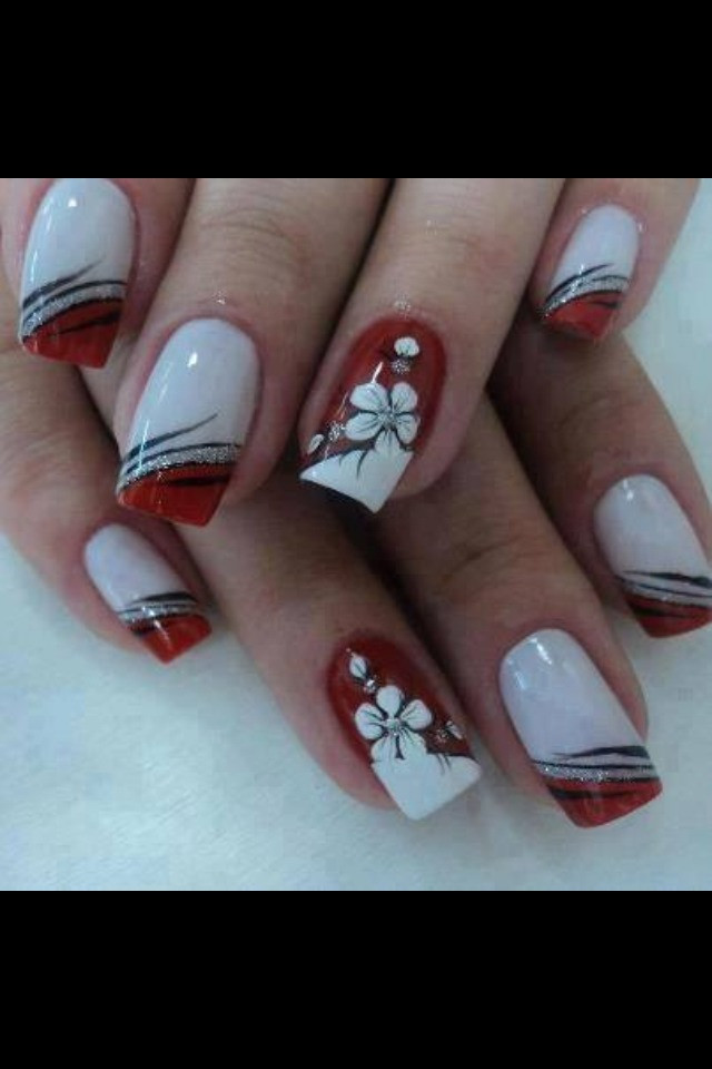 Really Pretty Nails
 Use Tape To Make Nail Designs Very Pretty And Super Easy