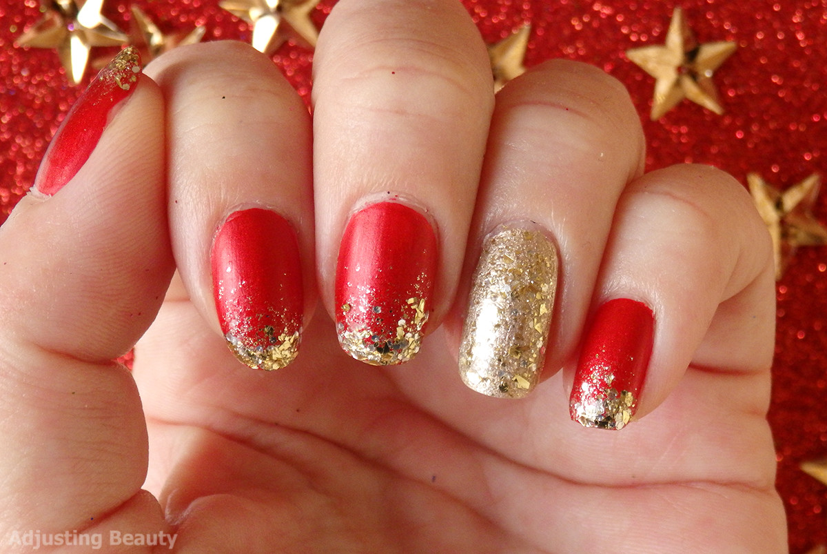 Red And Golden Nail Art
 Classic Red And Gold Christmas Manicure Adjusting Beauty