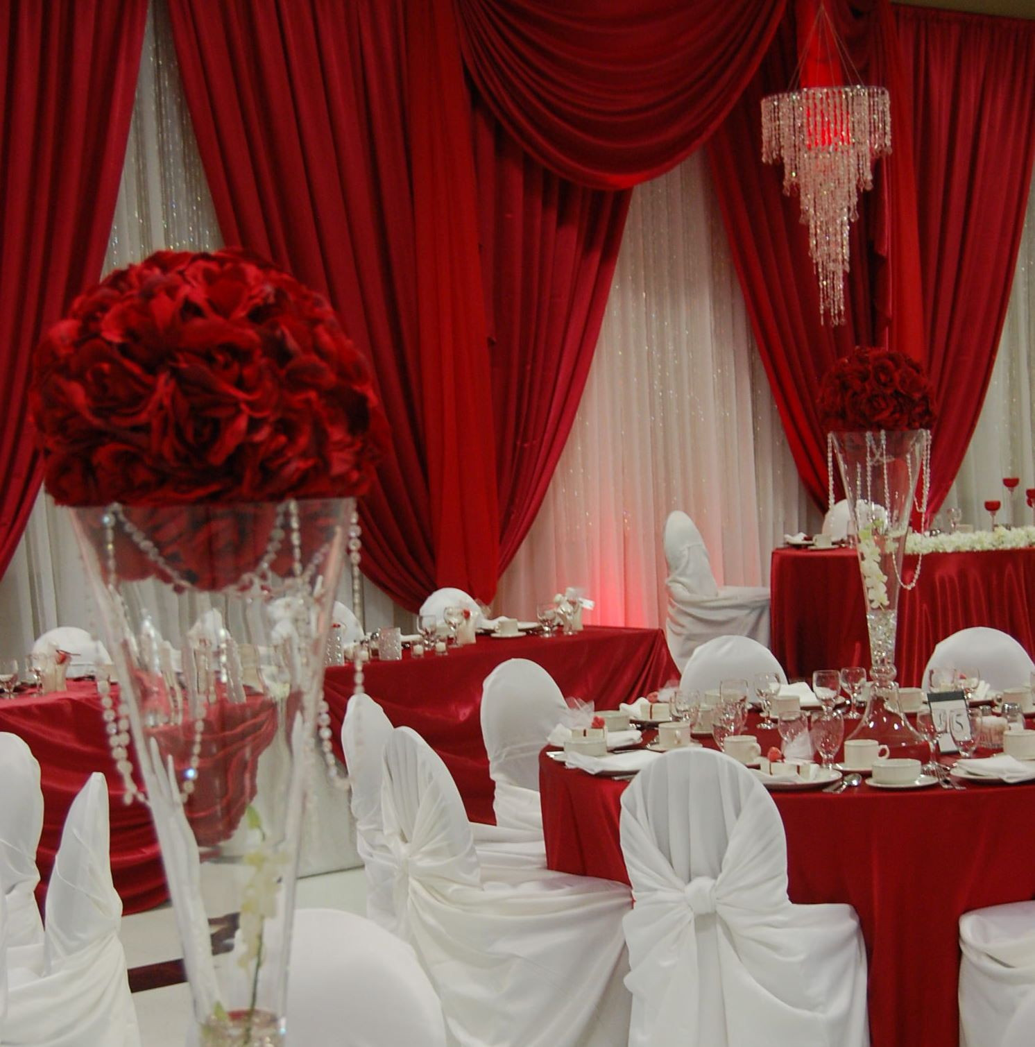 Red Black And White Wedding Decorations
 oh my never been a fan of red and white weddings but this