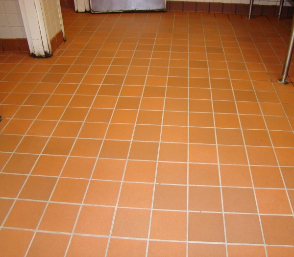 Restaurant Kitchen Tiles
 mercial kitchen tile floor AFTER cleaned grout and