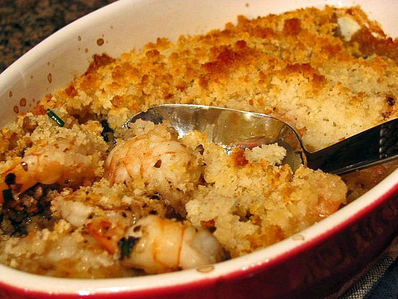 Seafood Casserole With Ritz Crackers
 broiled scallops bread crumbs