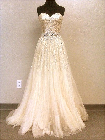Sequin Wedding Gown
 15 Wedding Dress Details You Will Fall In Love With