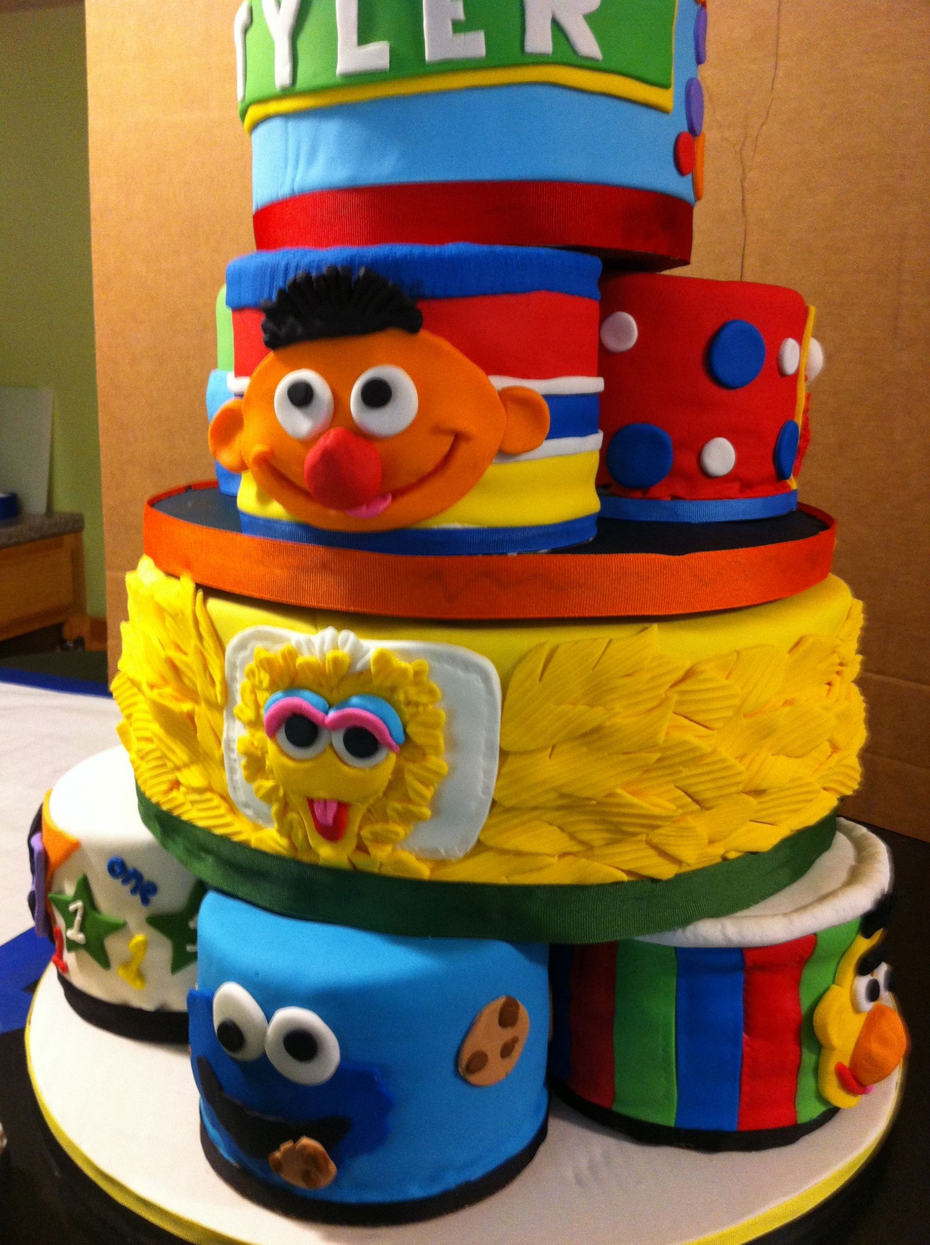 Sesame Street Birthday Cakes
 Red Velvet Sesame Street First Birthday Cake 10 Character