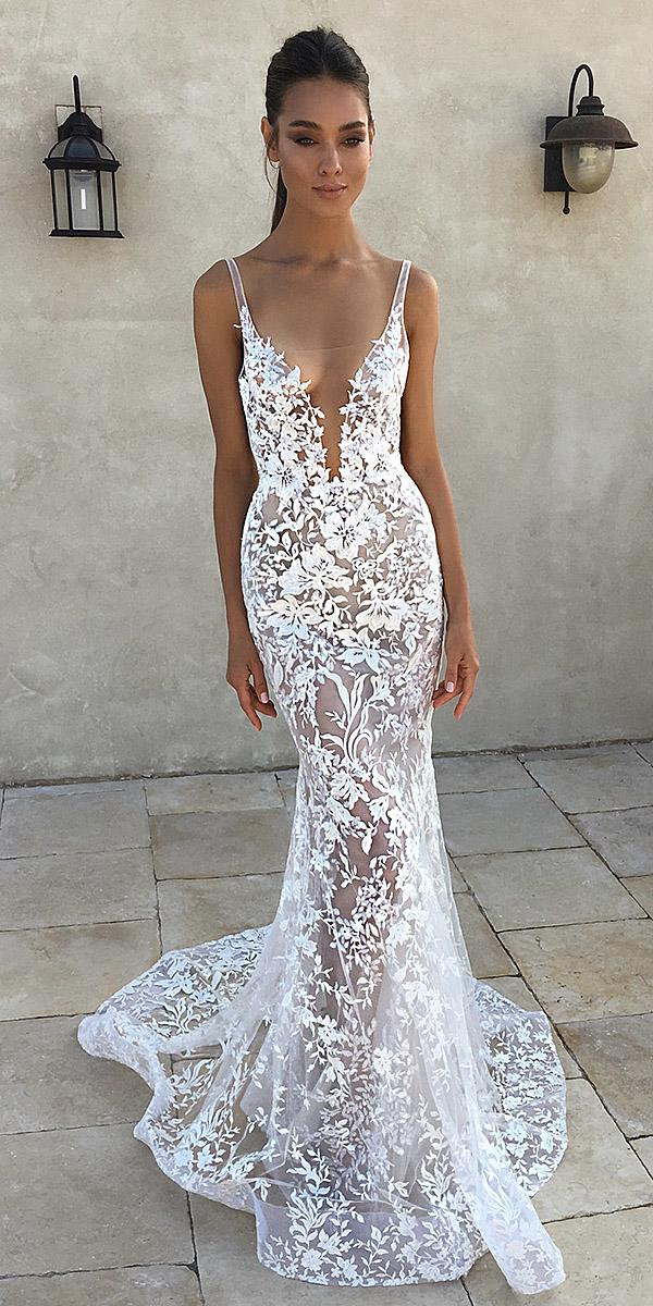 Sexy Lace Wedding Dresses
 24 Trumpet Wedding Dresses That Are Fancy & Romantic