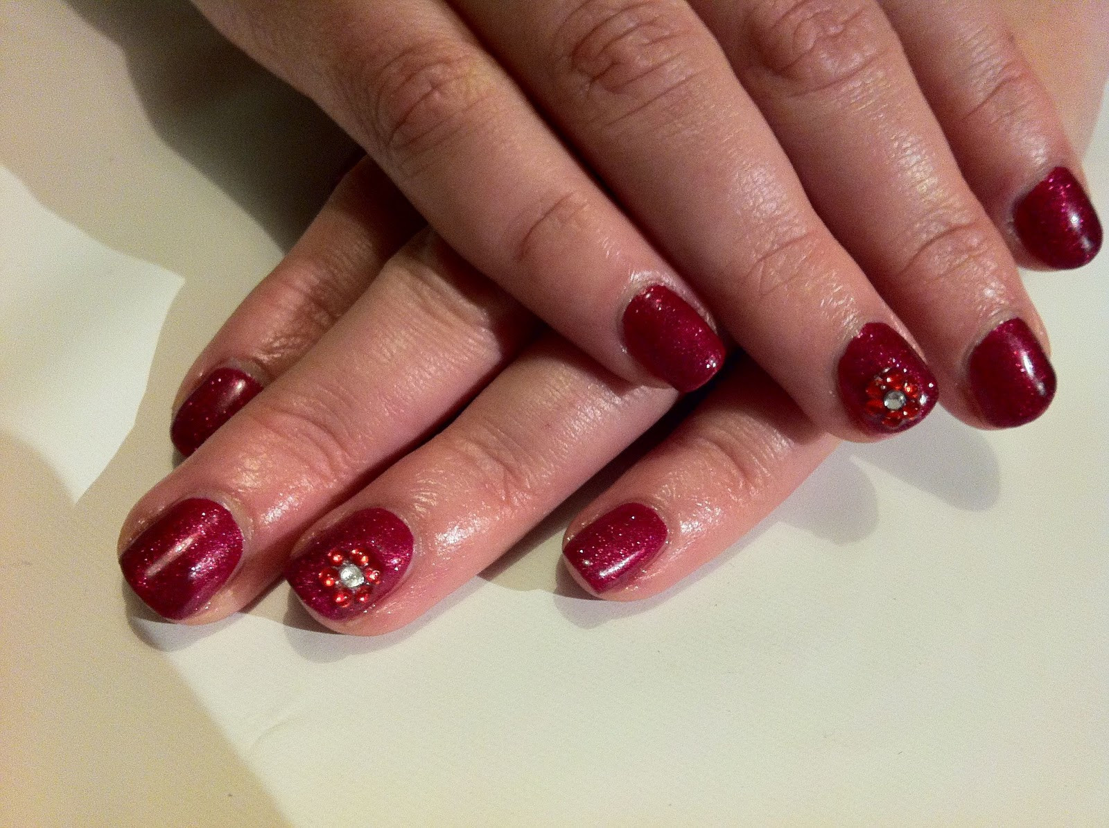 Shellac Glitter Nails
 Brush up and Polish up CND Shellac Red Baroness Glitter