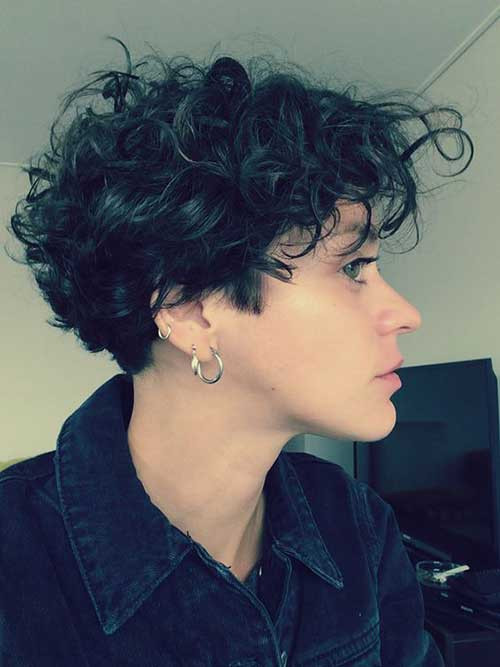 Short Haircuts For Girls With Curly Hair
 Gorgeous Short Curly Hair Ideas You Must See