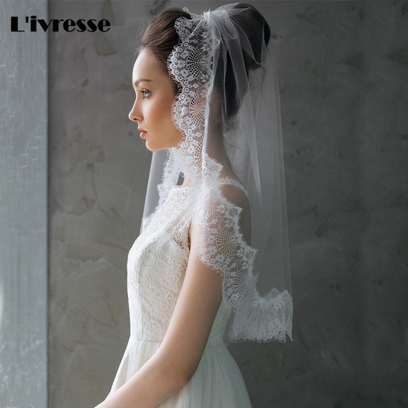 Short Wedding Veils
 2017 New Elegant Short Wedding Veil Lace Edge e Layer